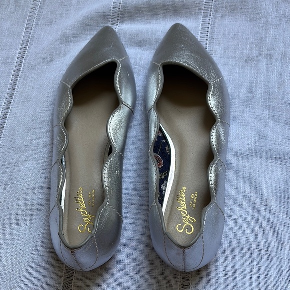 Seychelles Metallic Silver Flats - Picture 9 of 13